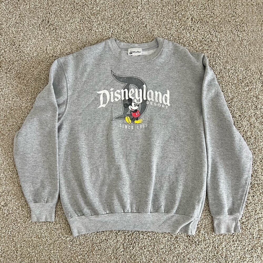 Disneyland Gray Crewneck Sweatshirt Classic Mickey Mouse Disney Parks Size M
